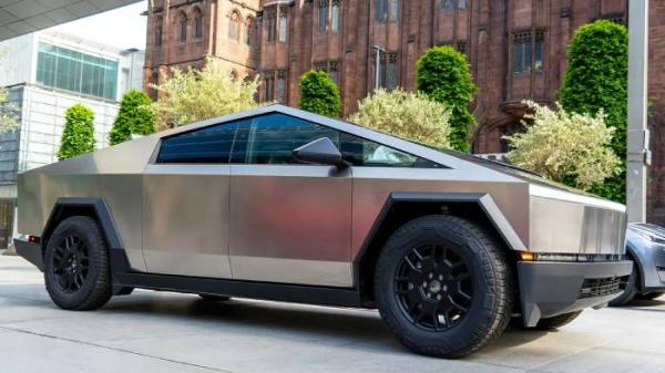 Tesla Cybertruck RWD